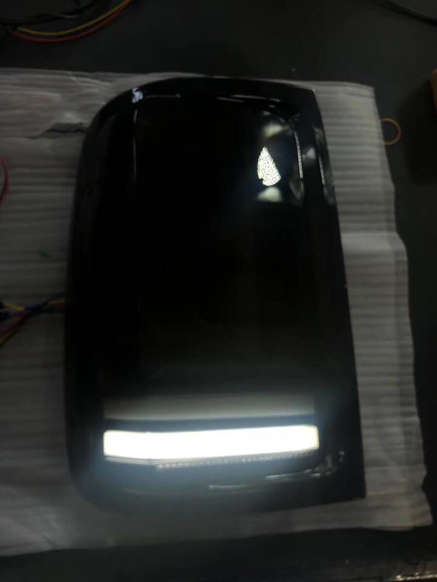 V.W. AMAROK Tail Lamp LED （RED/SMOKE）